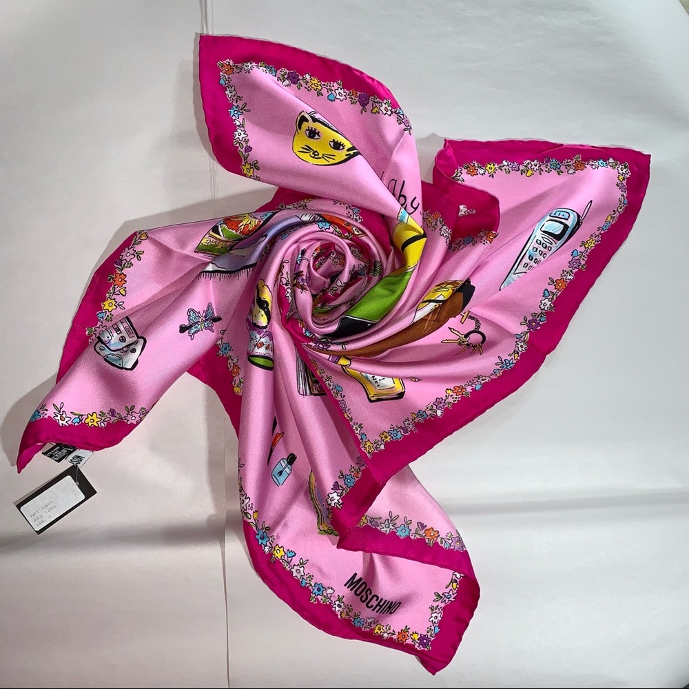 NWT authentic MOSCHINO Four Types of Women SILK SCARF bubble gum pink - Picture 1 of 12